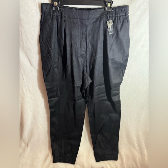 EXPRESS Tie Front Crop Top and Pants - Matching Set - Picture 7 of 7